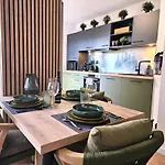 Gite Forestier - T2 Cosy Avec Terrasse & Parking Privatif -Centre Ville